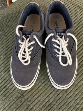 Sperry Men’s Navy Canvas Boat Shoes with White Laces